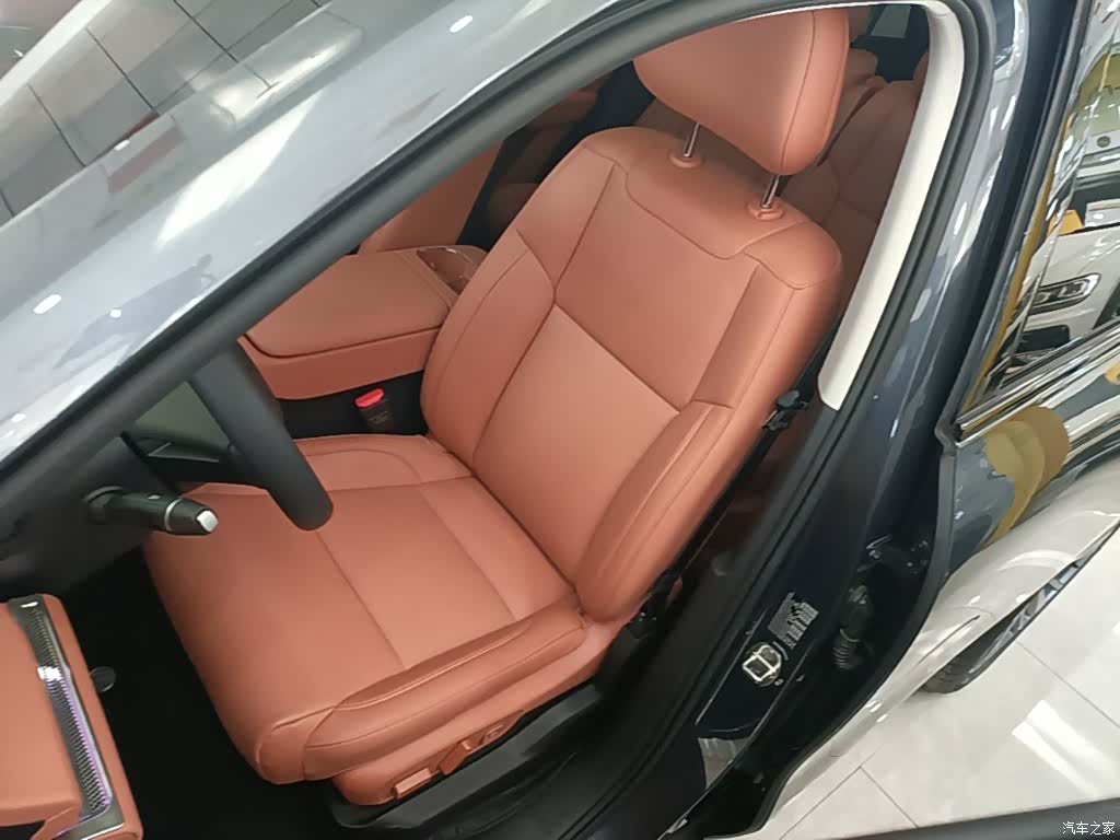 Leapmotor C16, 2025 15