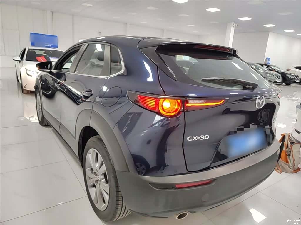 Mazda CX-30, 2021 все фото