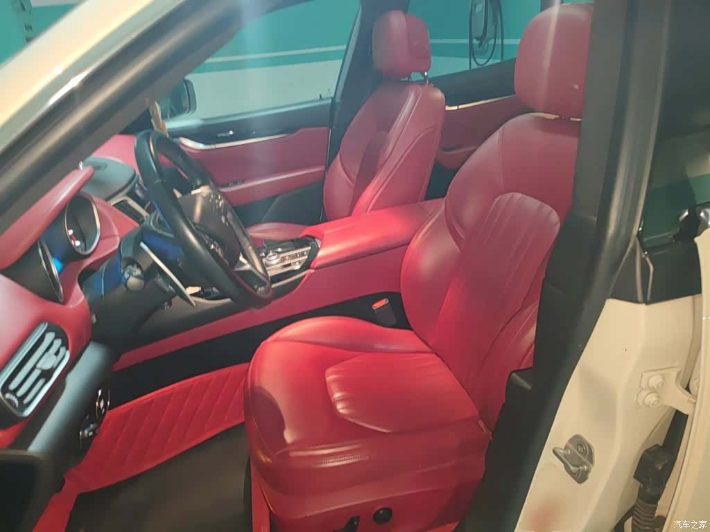 Maserati Levante, 2017 8