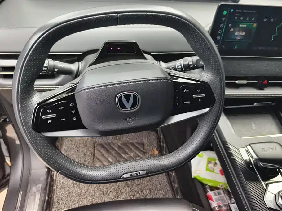 Changan UNI-K Smart iDD