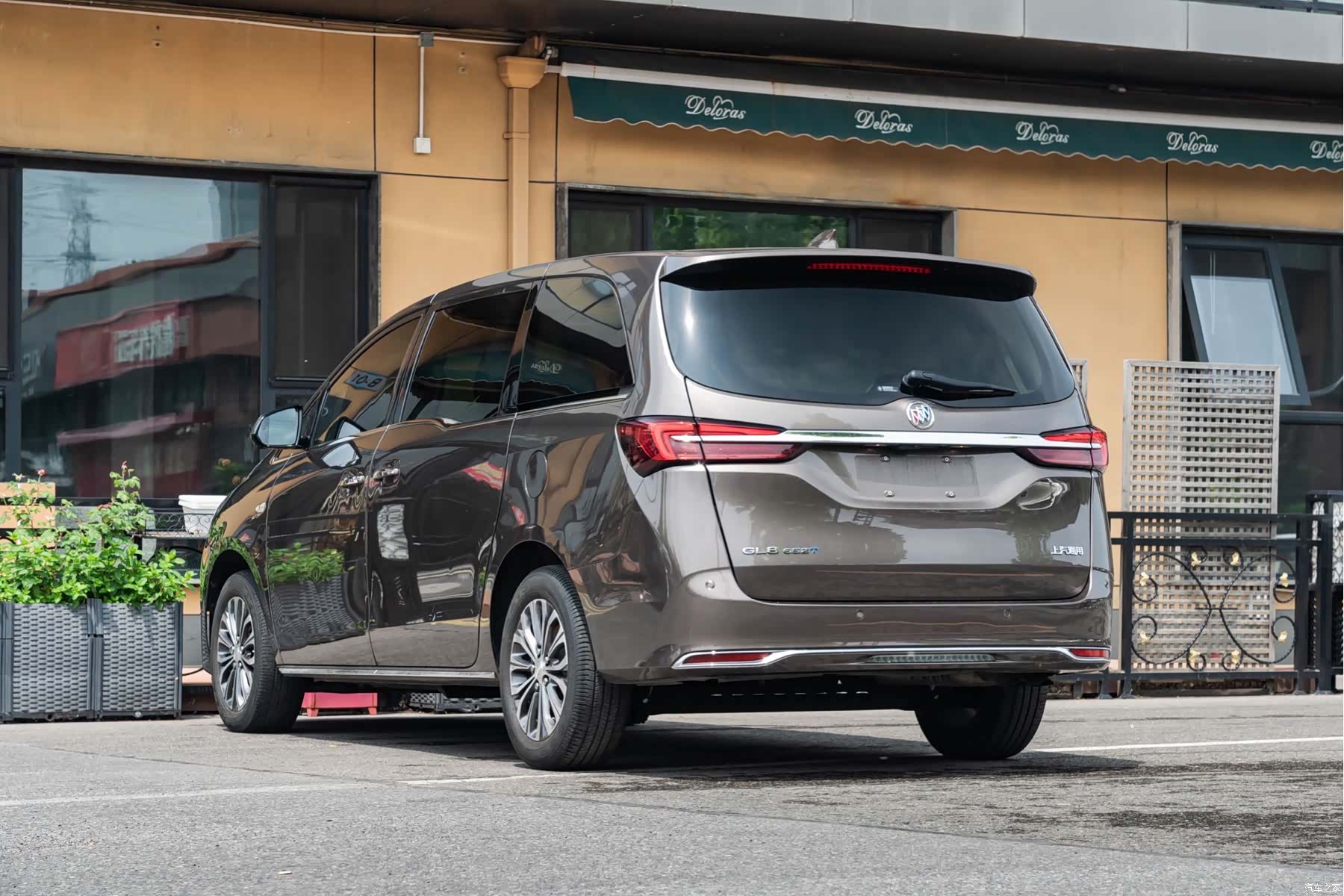 Buick GL8, 2023 4