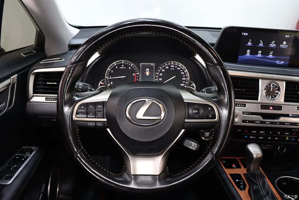 Lexus RX, 2022 13