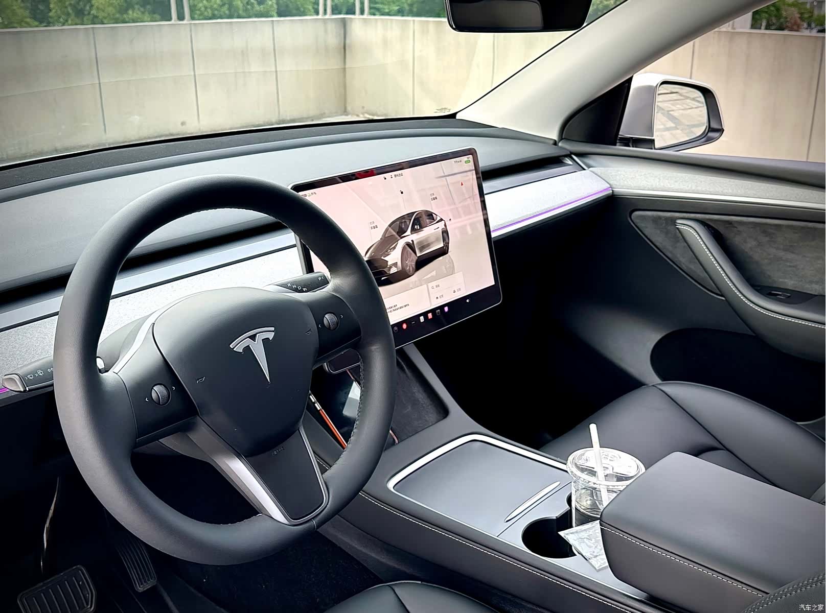 Tesla Model Y, 2023 13