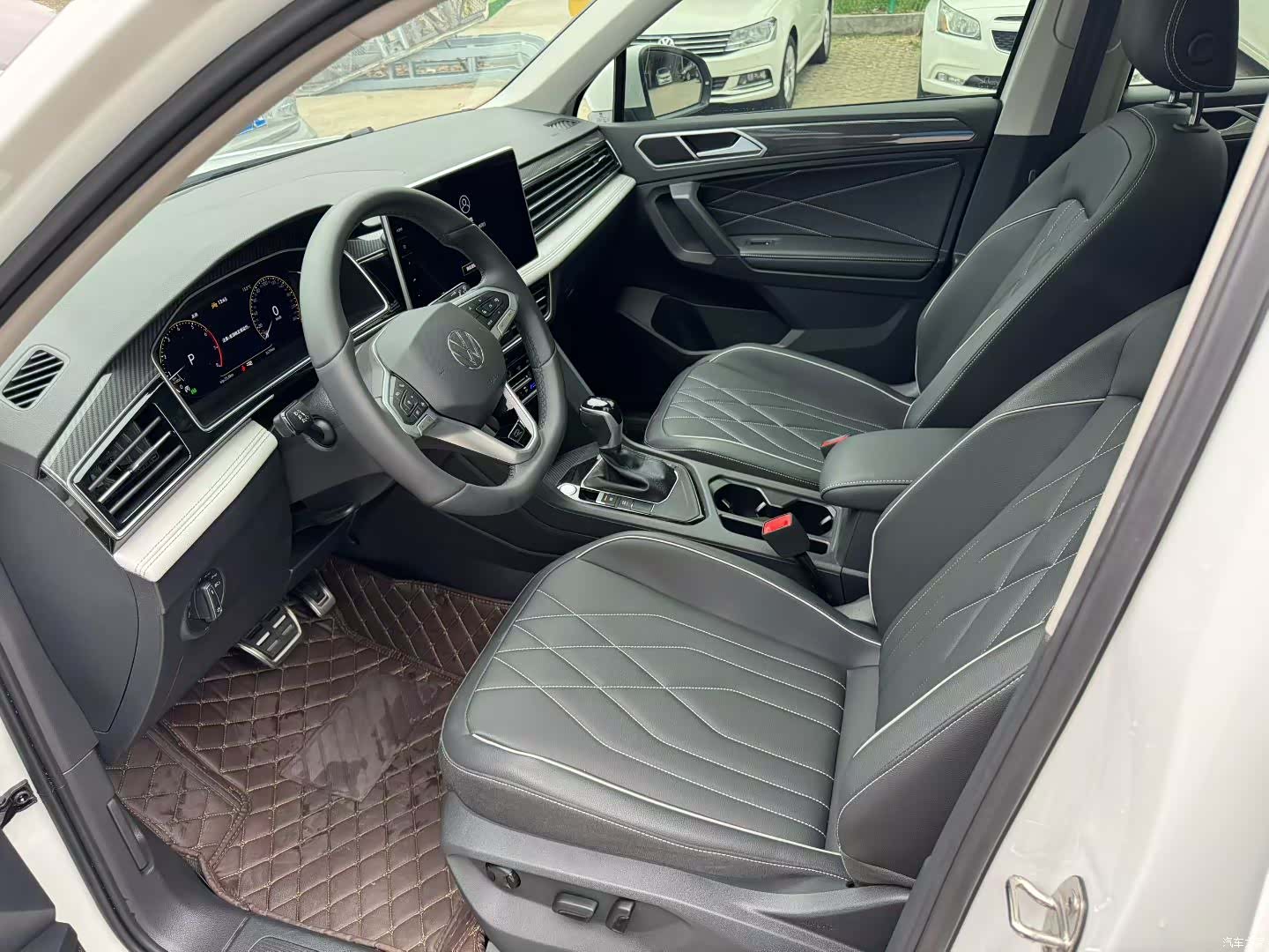 Volkswagen Tiguan L, 2024 12