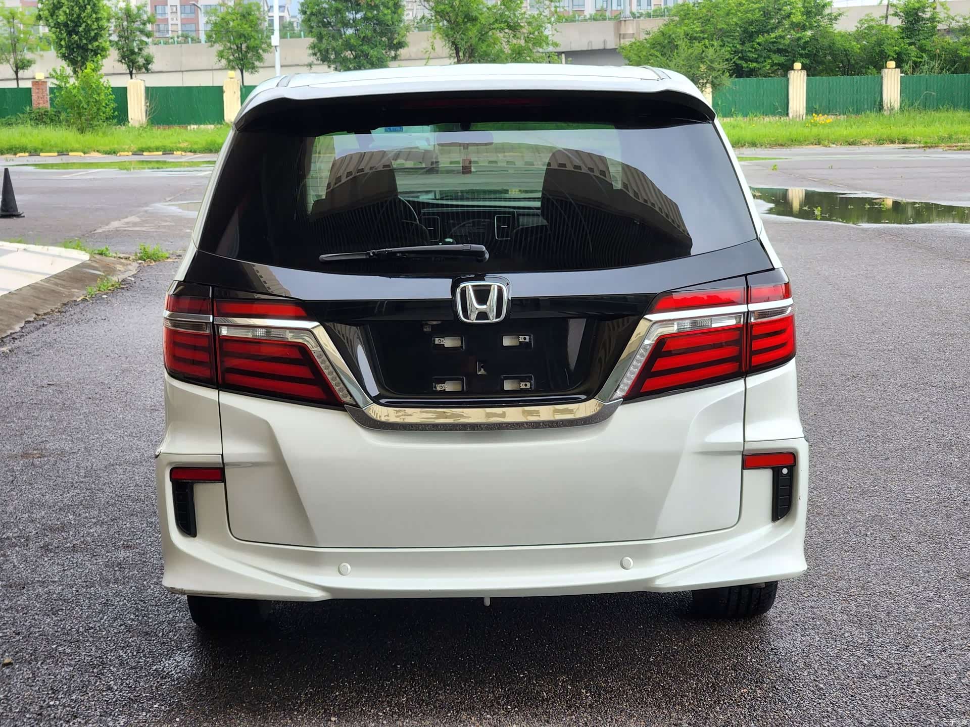 Honda Elysion, 2018 все фото