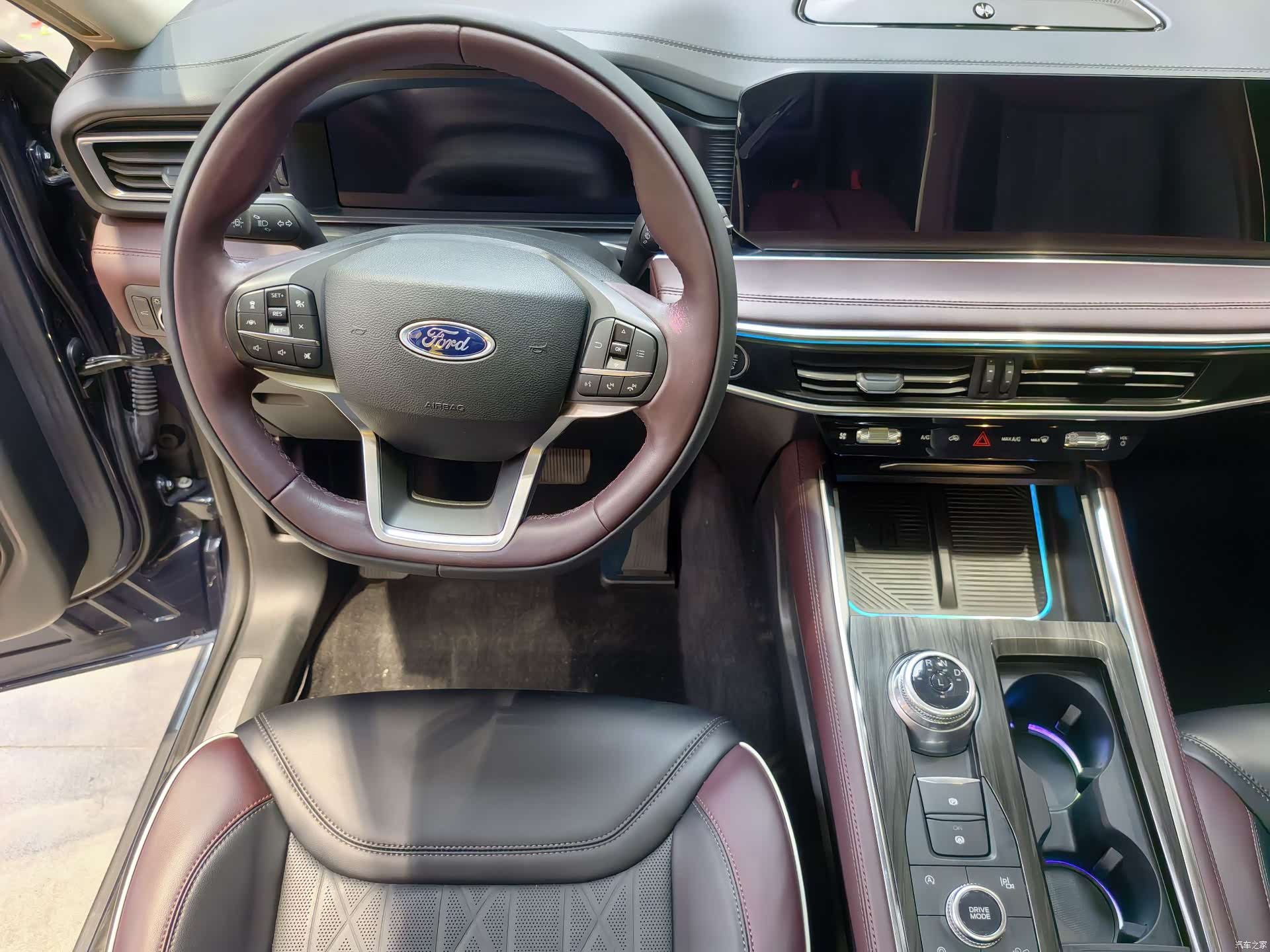 Ford Explorer, 2023 9
