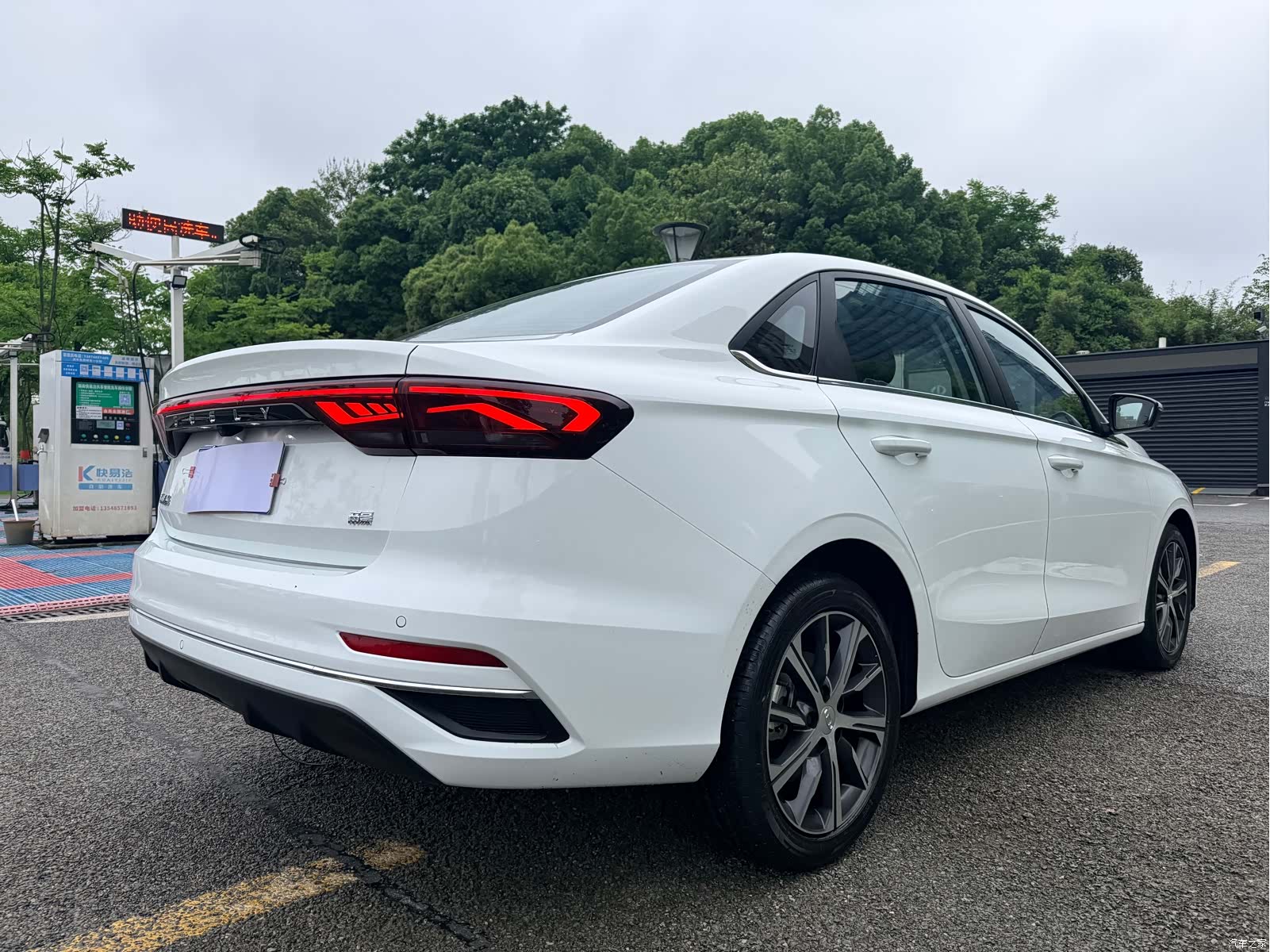 Geely Emgrand, 2023 6