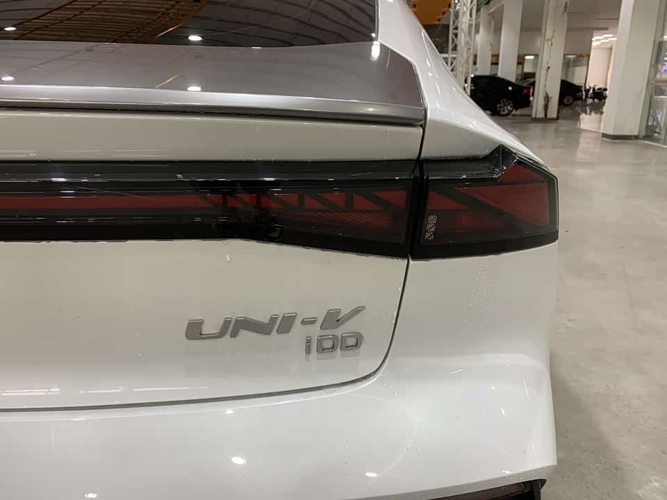 Changan UNI-V Smart iDD