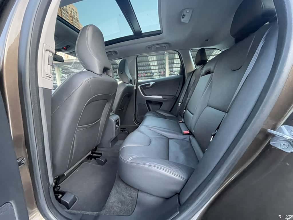 Volvo XC60, 2014 16