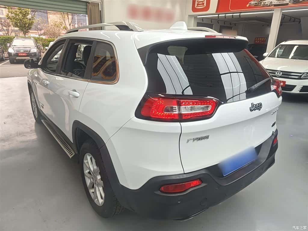 Jeep Cherokee, 2016 все фото