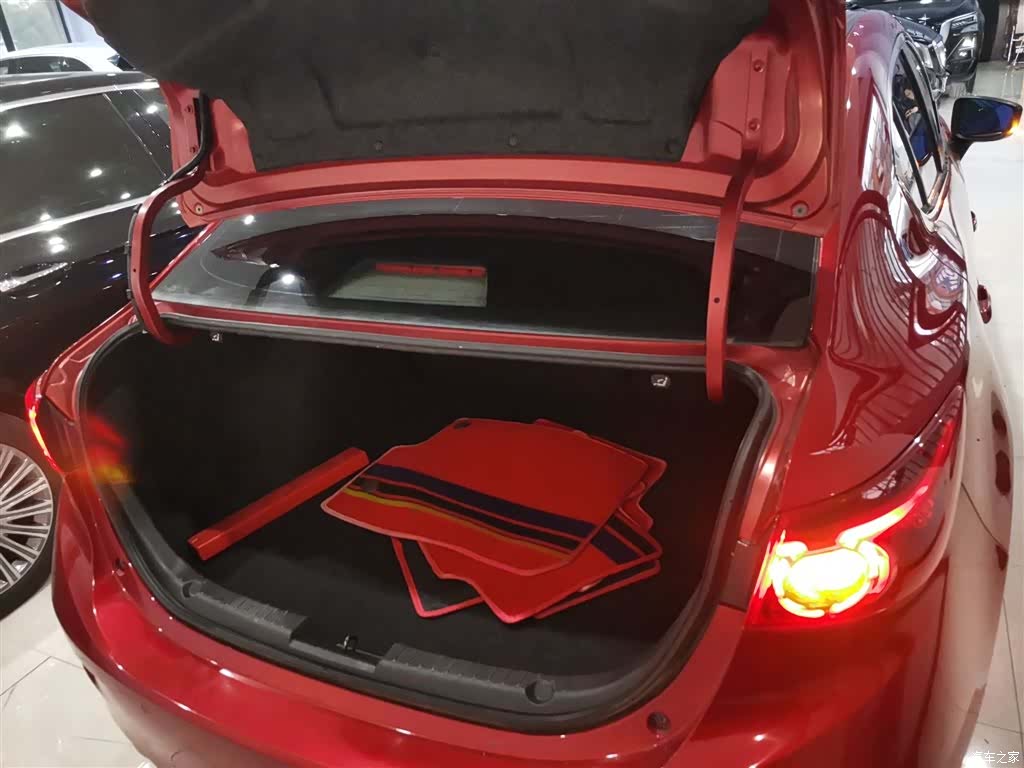 Mazda Mazda3, 2019 19