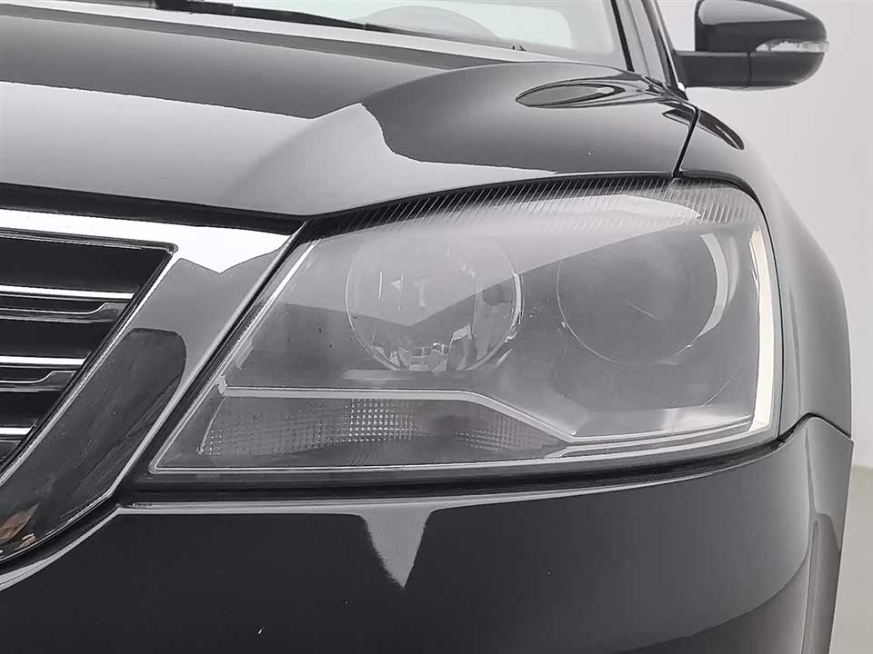 Volkswagen Passat Lingyu