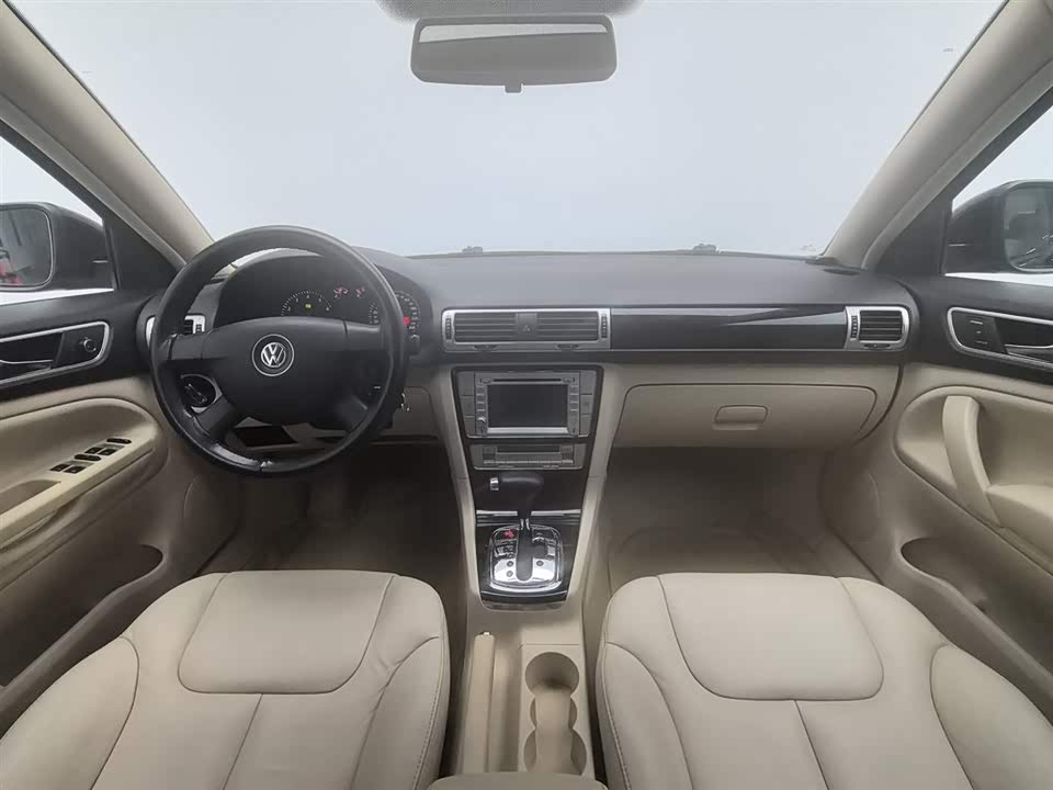 Volkswagen Passat Lingyu