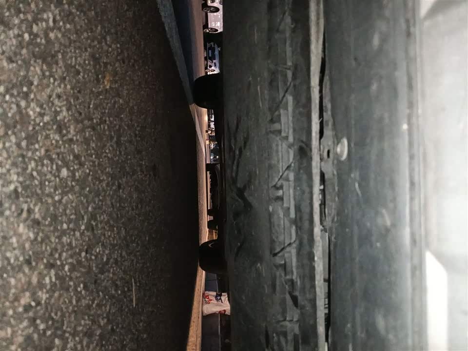 Volkswagen T-ROC exploring Songs