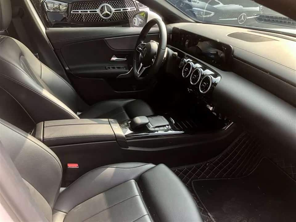 Mercedes-Benz Class A Mercedes-Benz Class A