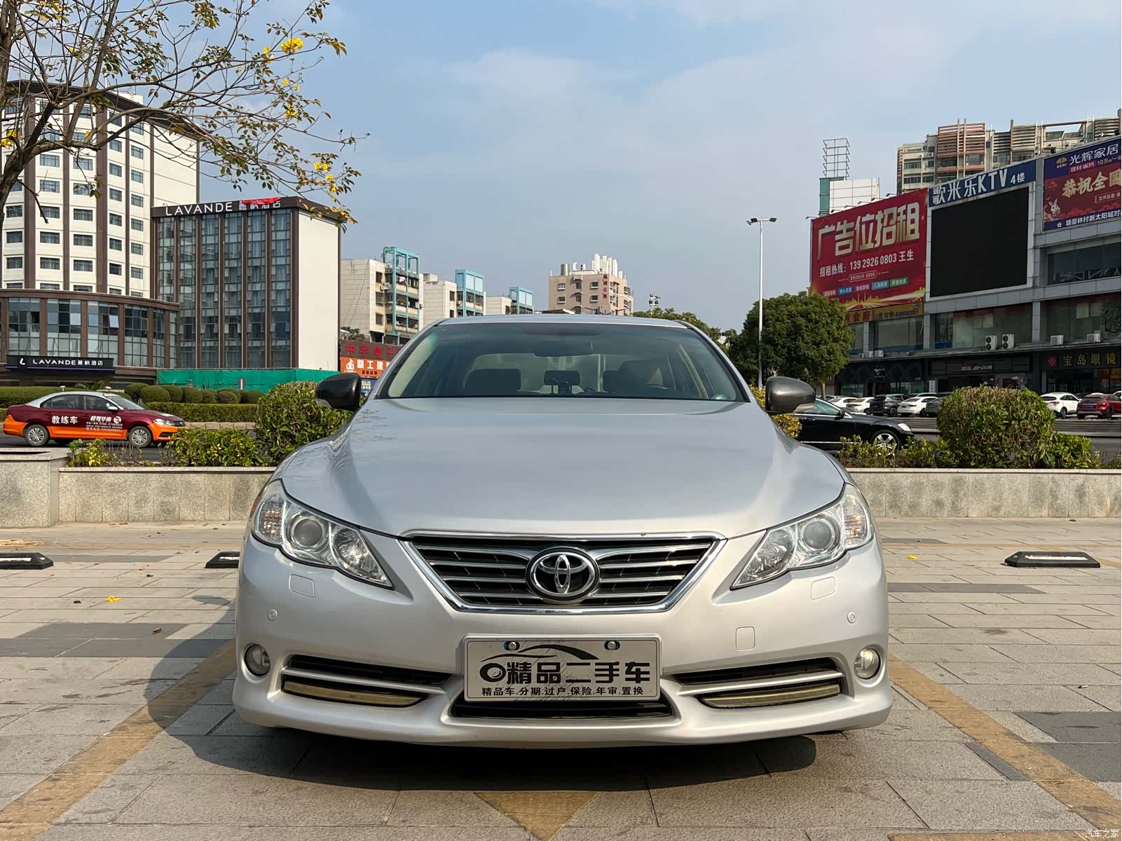 Toyota 2.5V, 2011 2