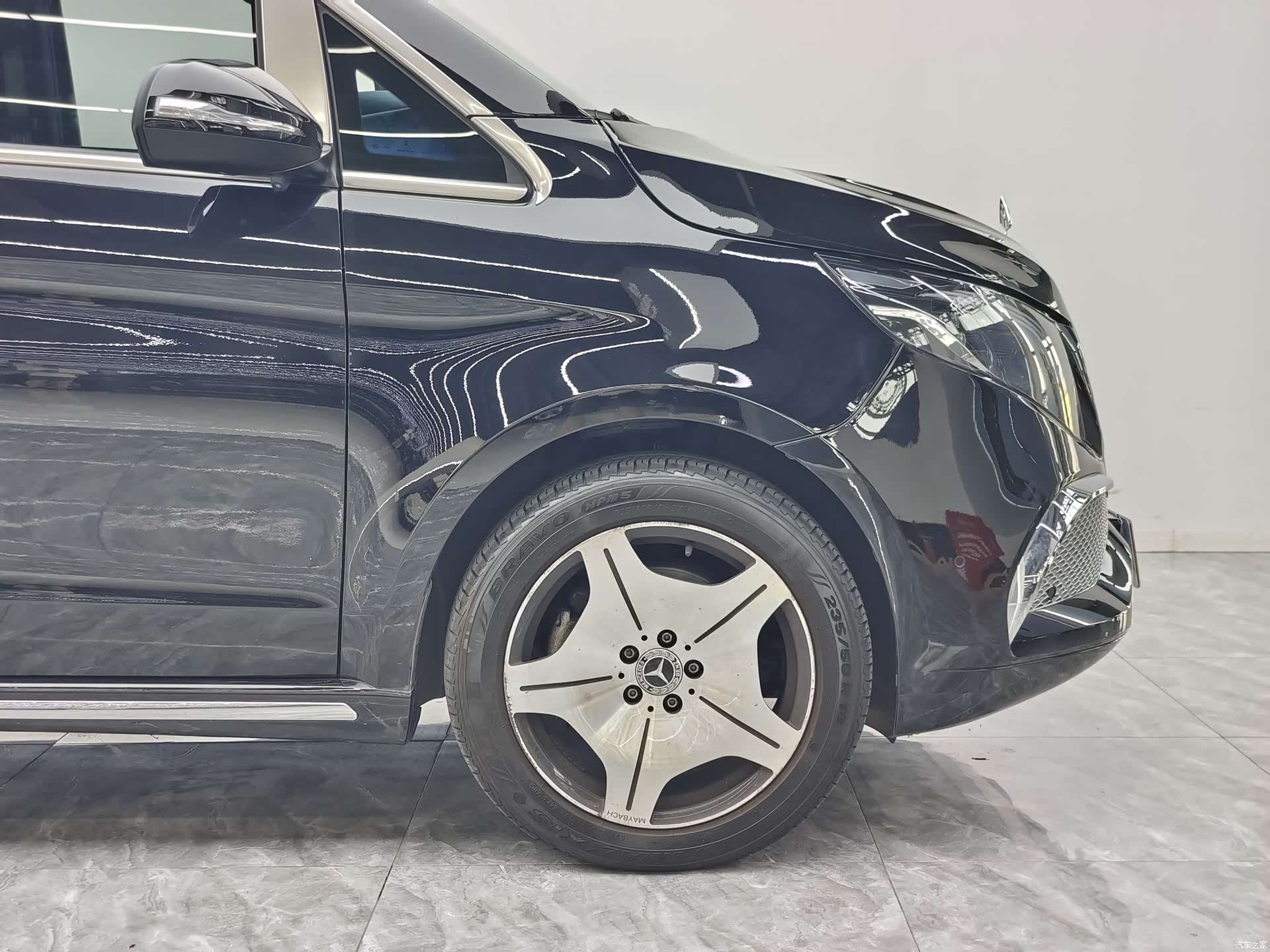 Mercedes-Benz V-Class, 2023 4