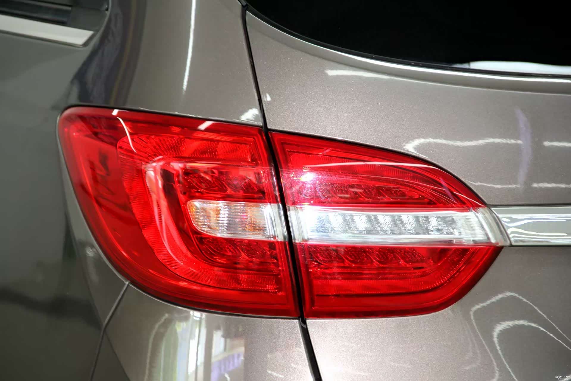 Buick GL8, 2019 18