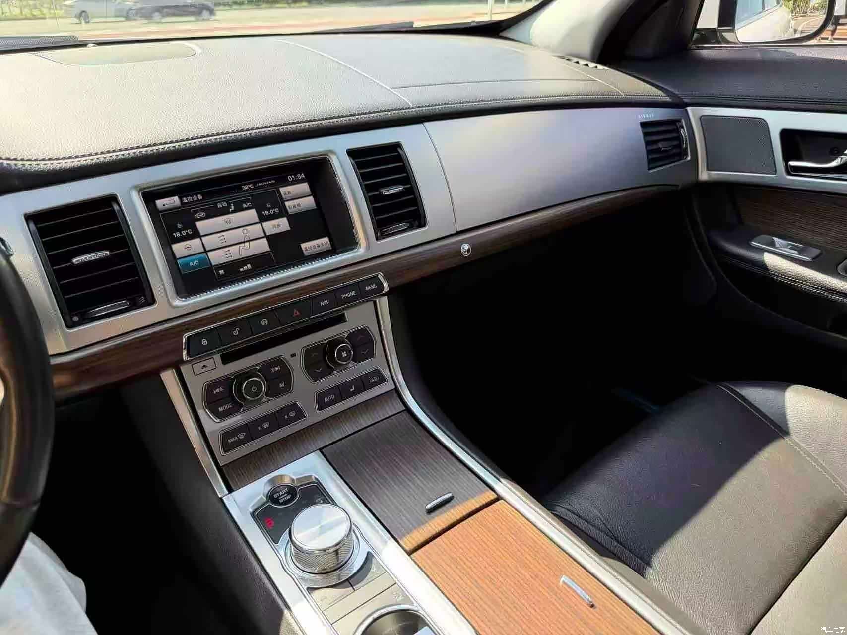 Jaguar XF, 2015 10