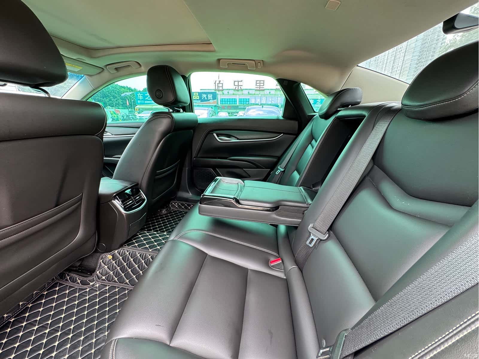 Cadillac XTS, 2018 7