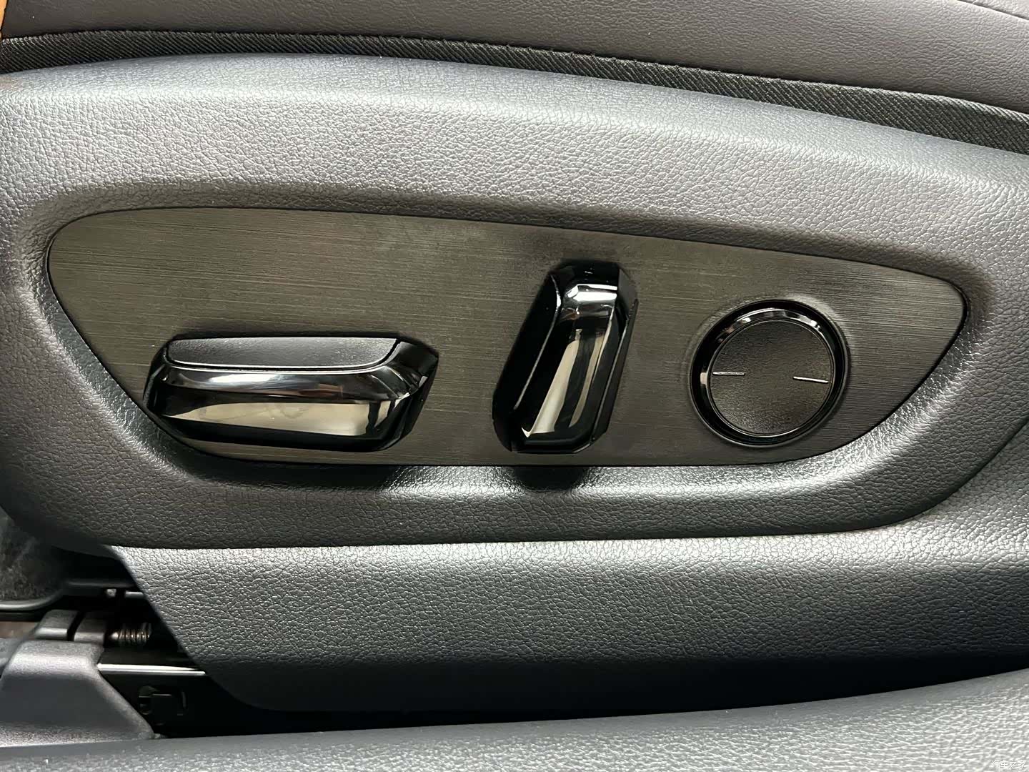 Lexus ES, 2025 20