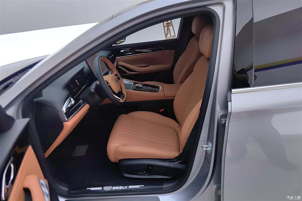 Geely 7, 2026 9