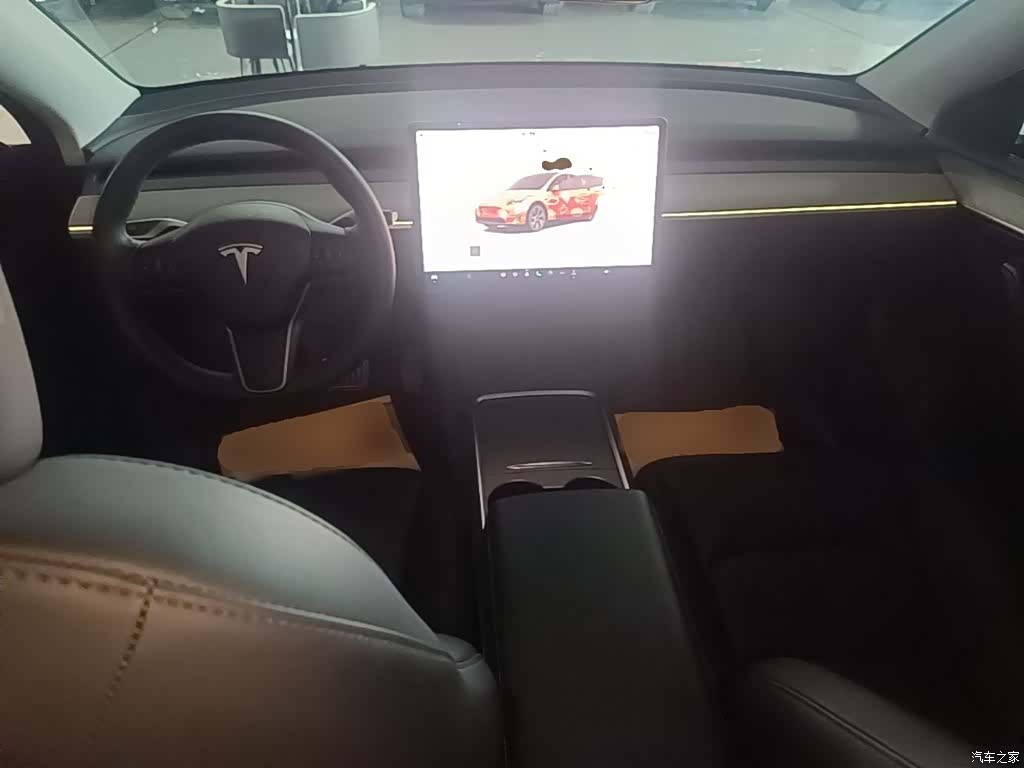Tesla Model Y, 2024 10