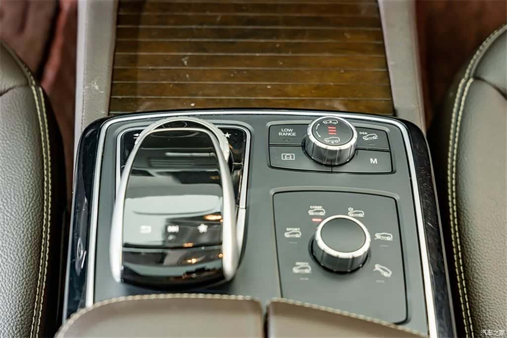 Mercedes-Benz GLS, 2019 16