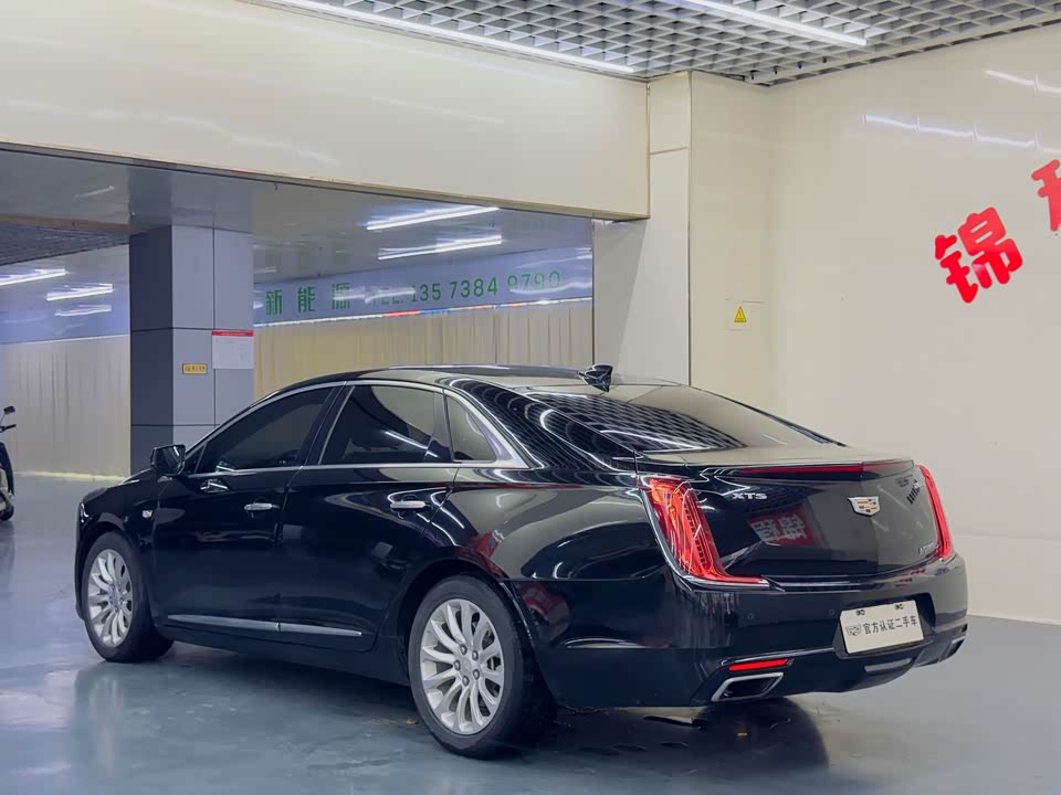 Cadillac XTS
