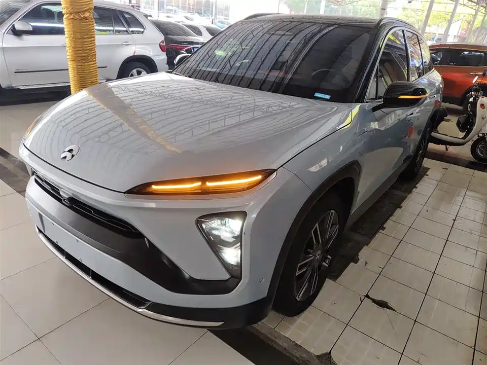 NIO ES6