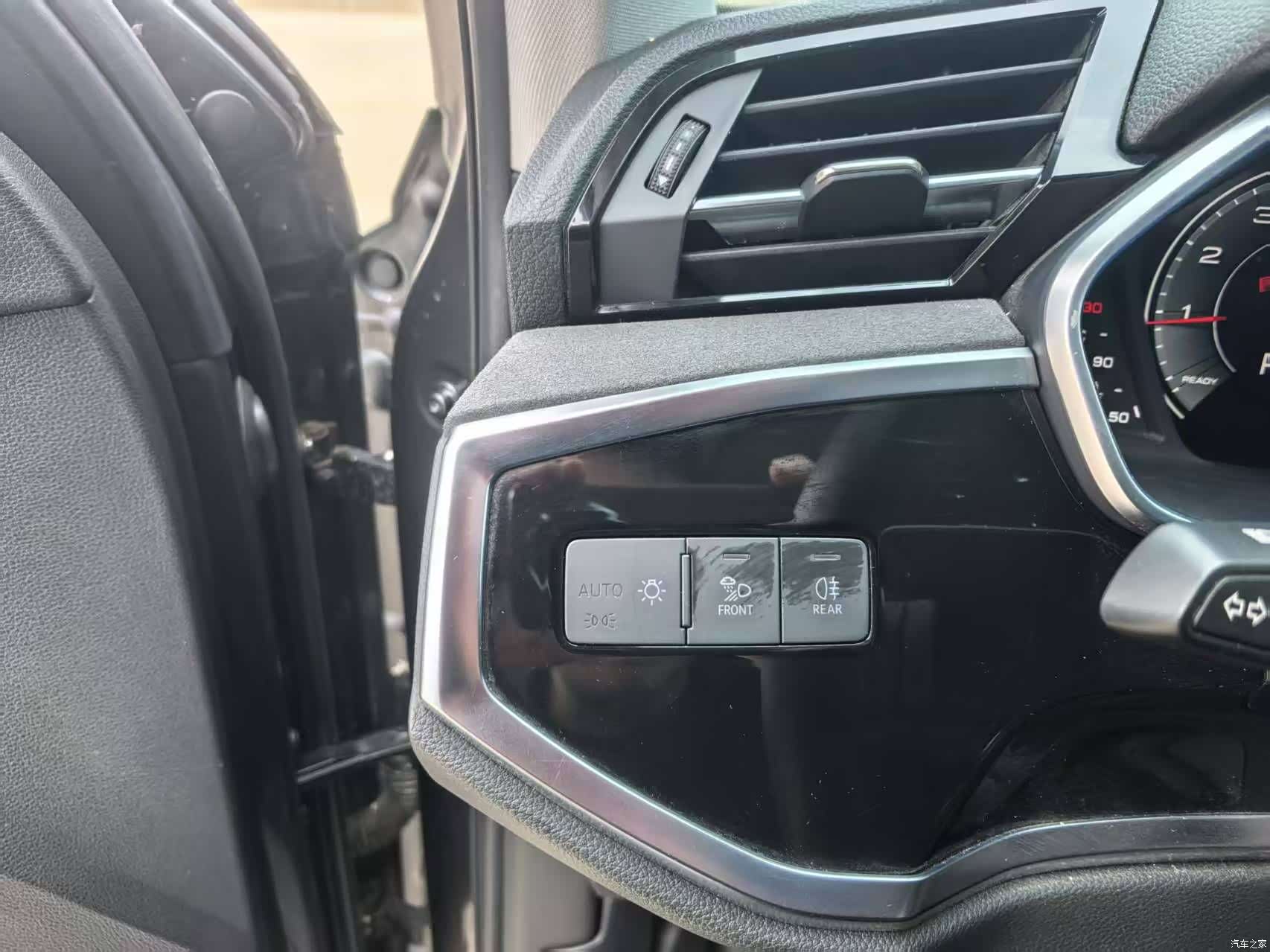 Audi Q3, 2022 6