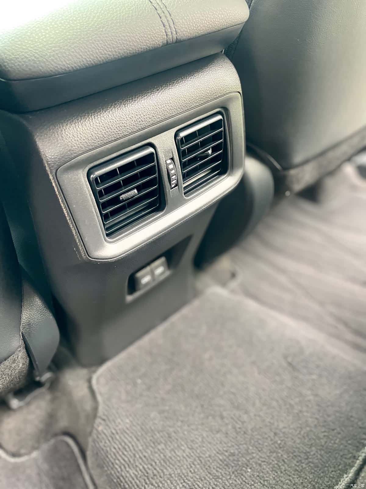 Toyota Wildlander, 2022 15
