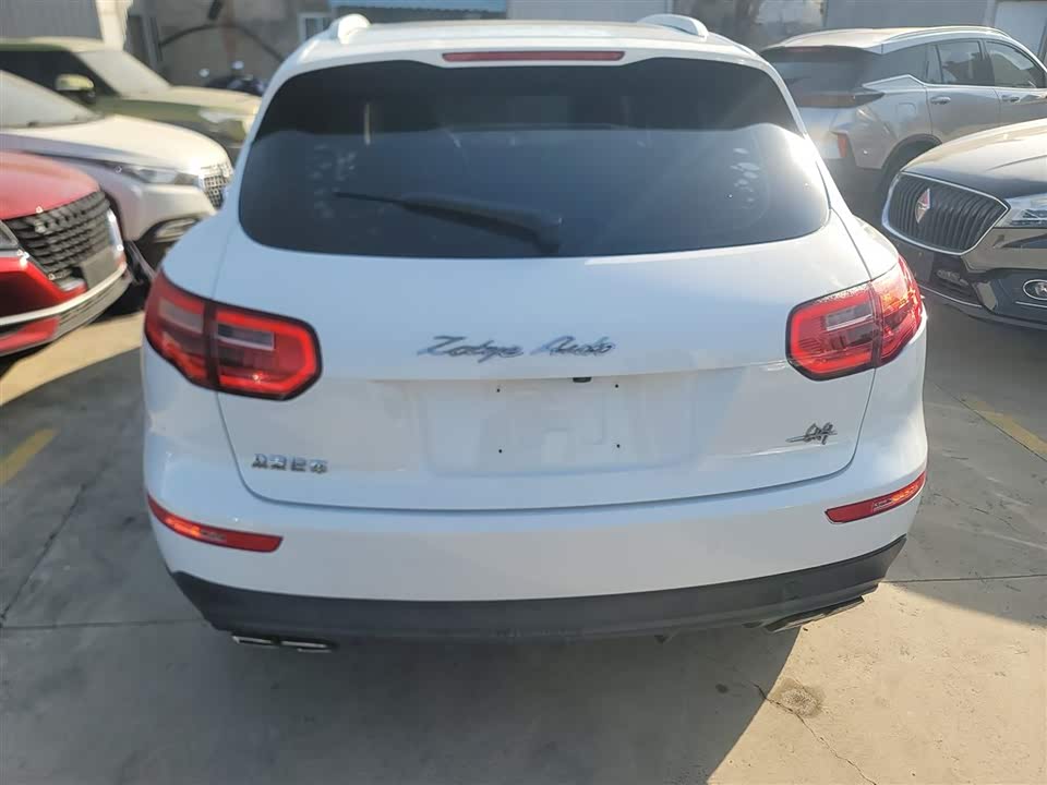 Zotye SR9