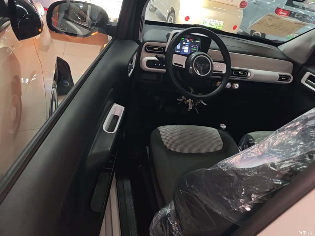 Wuling MINIEV, 2026 16