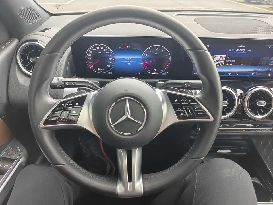 Mercedes-Benz GLB