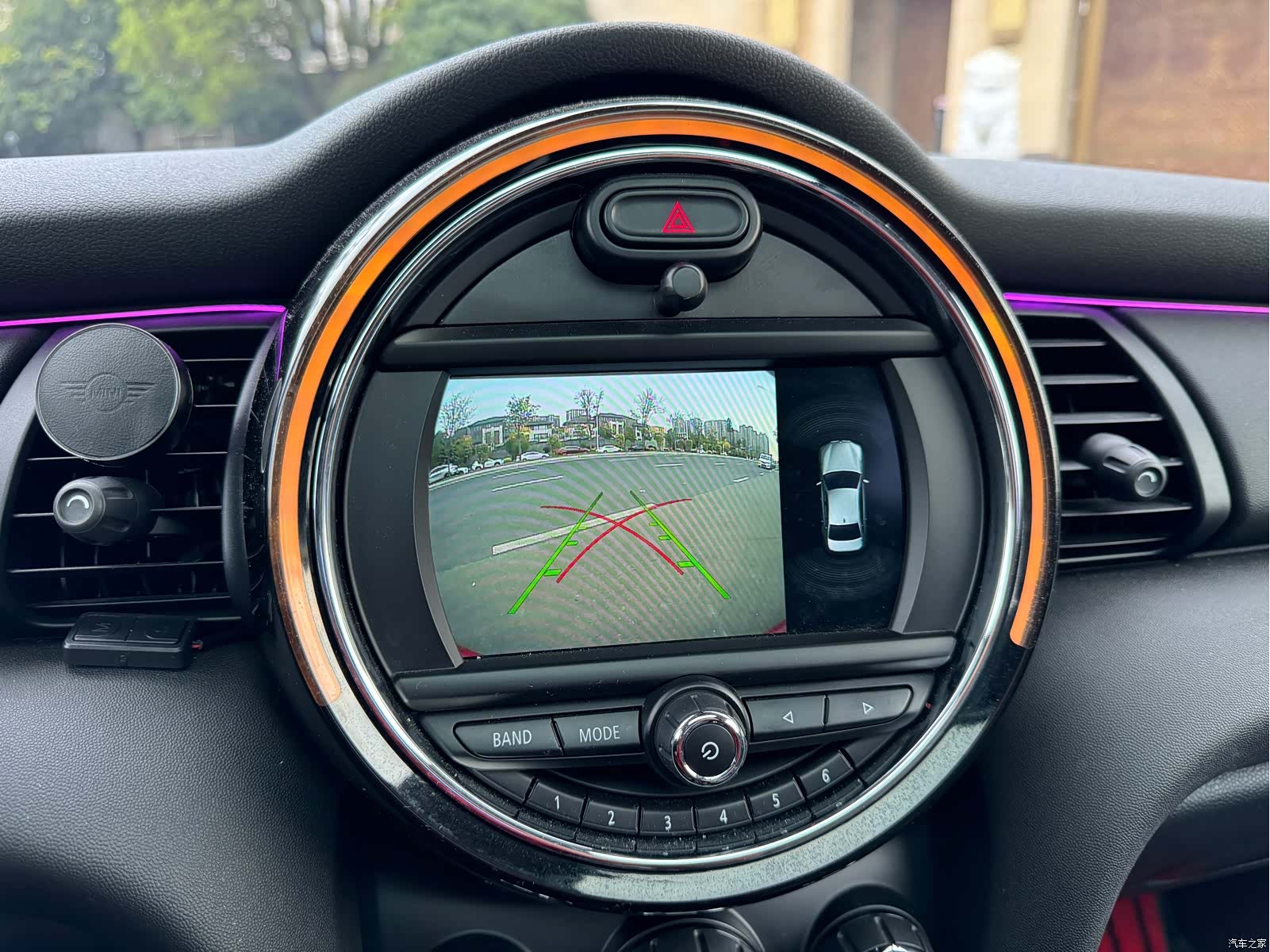 Mini ONE, 2019 10