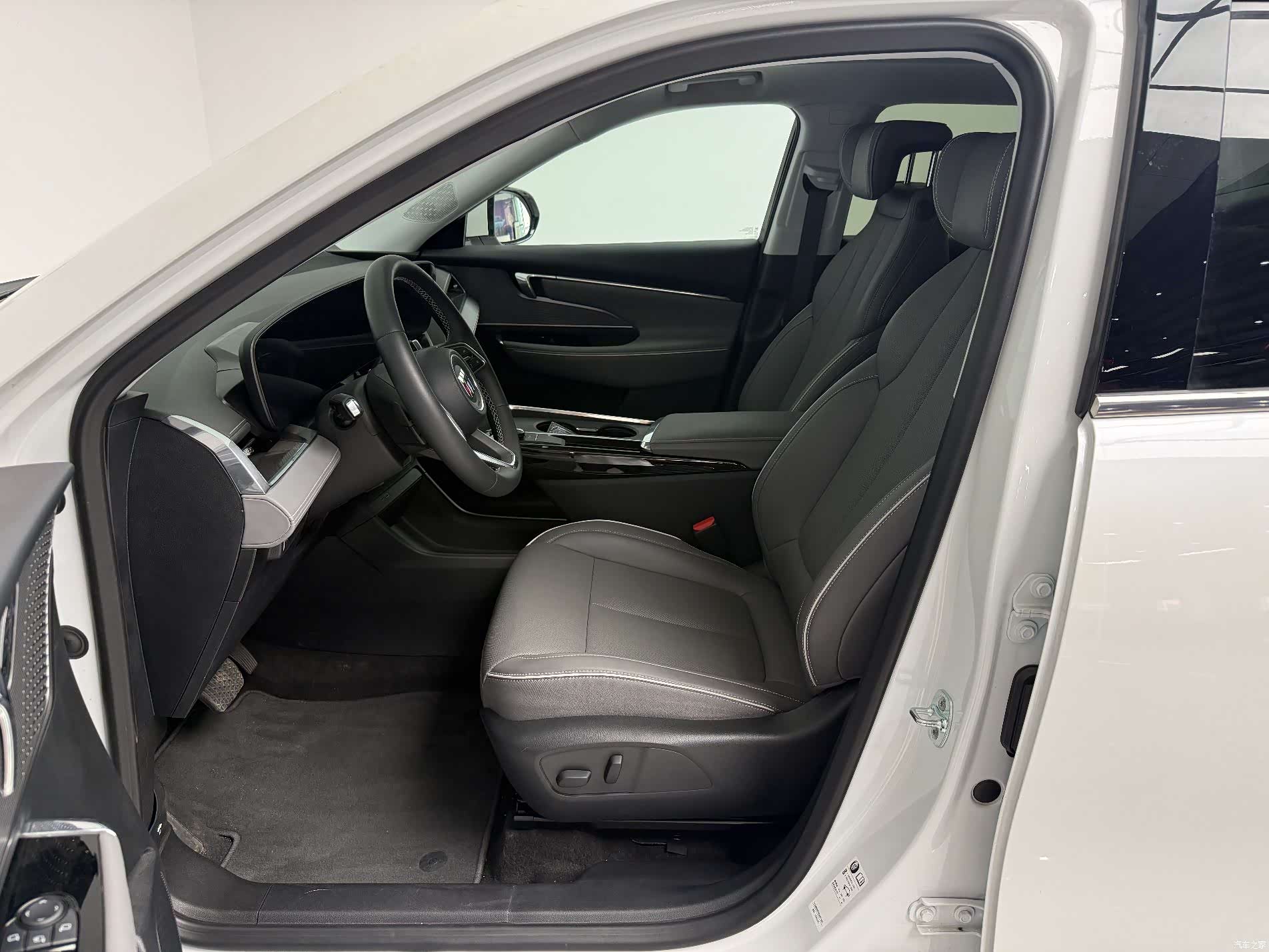 Buick E5, 2025 12