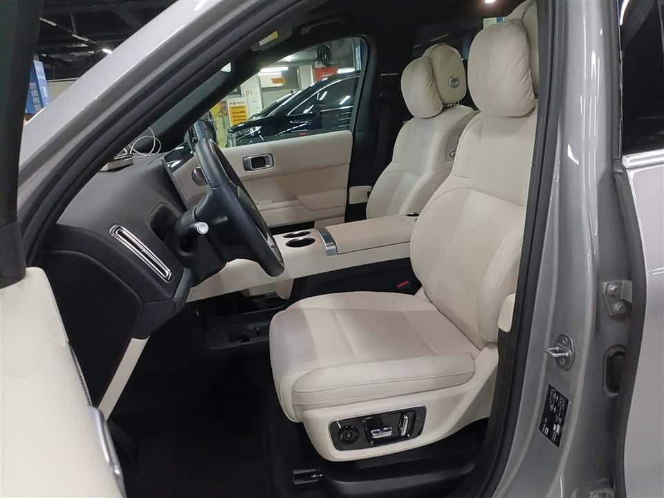Li Auto Ideal L8