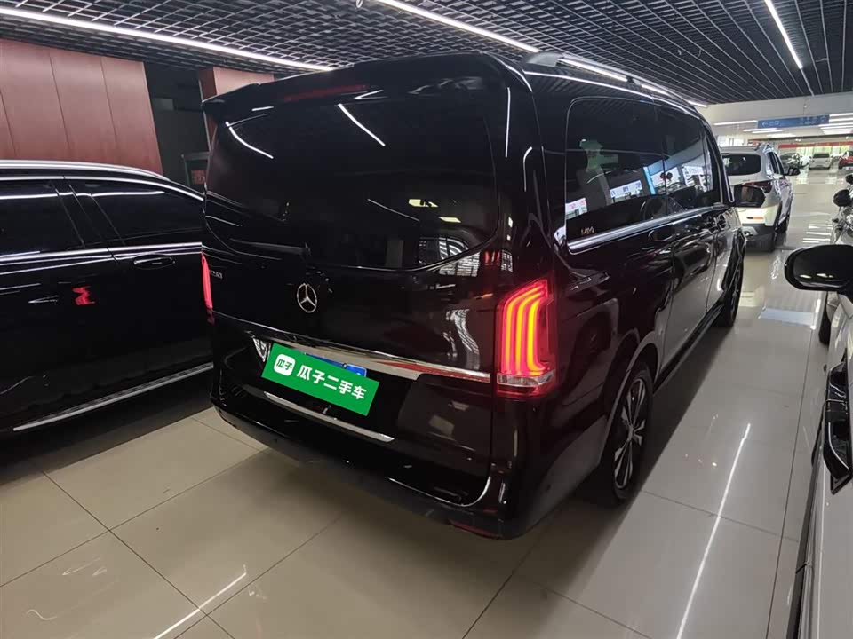 Mercedes-Benz V-class