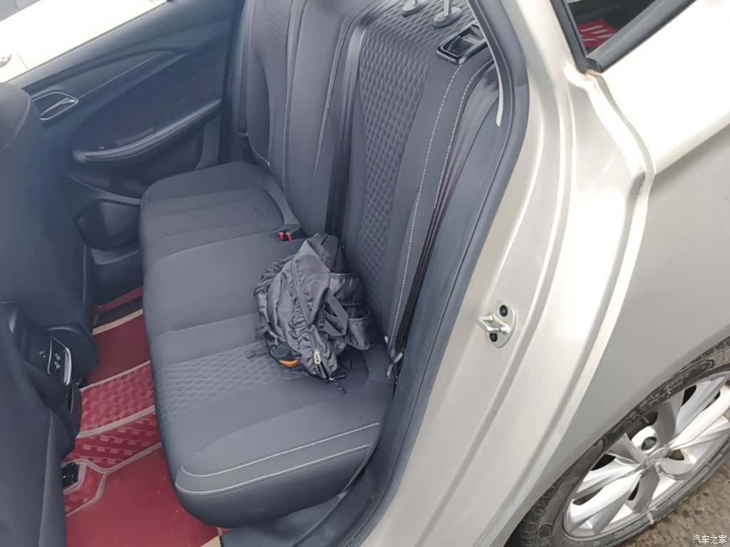 Roewe i5, 2020 17