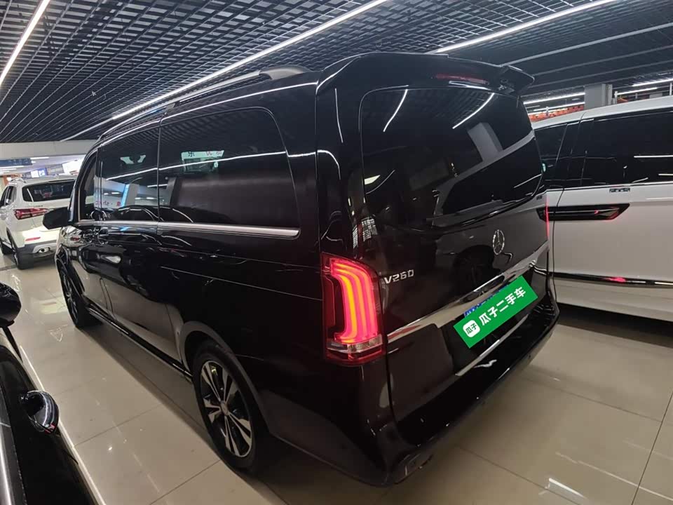 Mercedes-Benz V-class