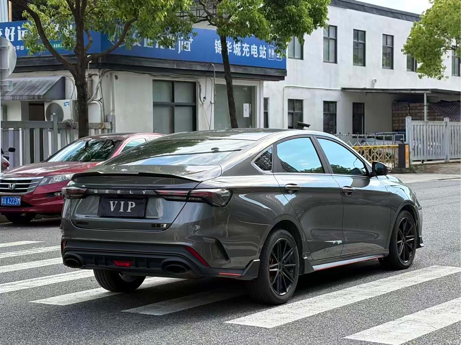 Geely Binray, 2024 4