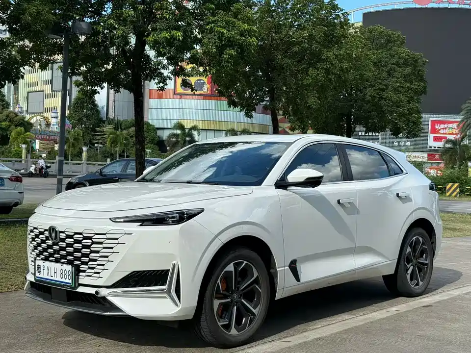 Changan UNI-K Smart iDD