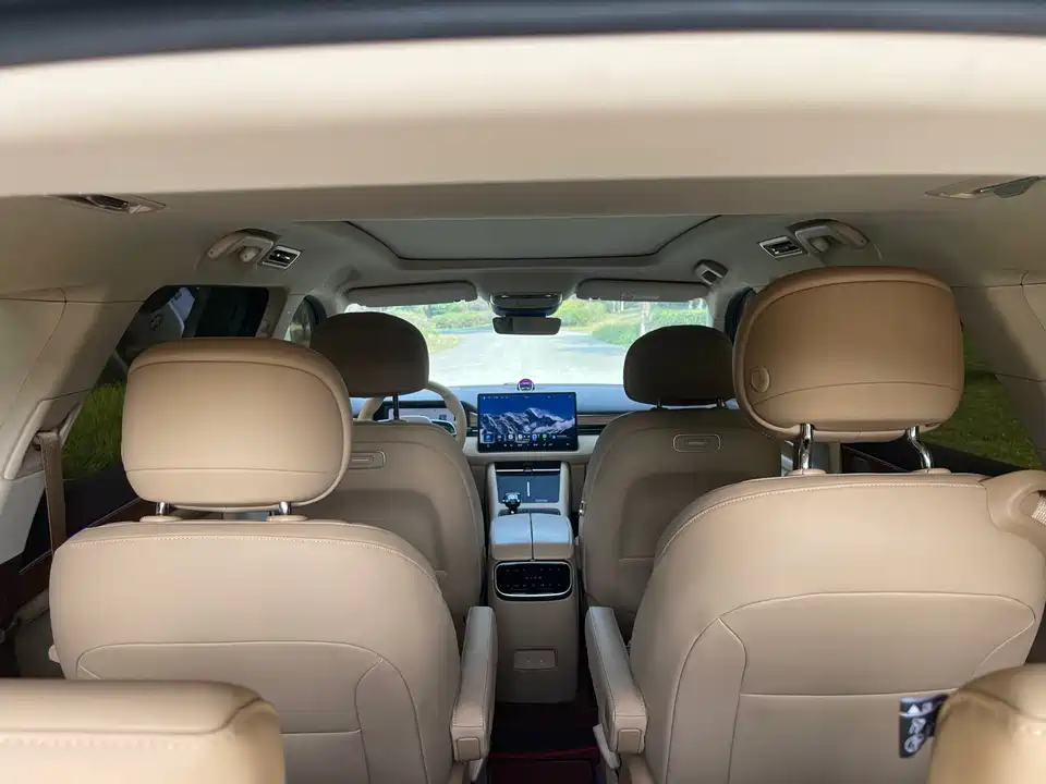 AITO Ask the world M7