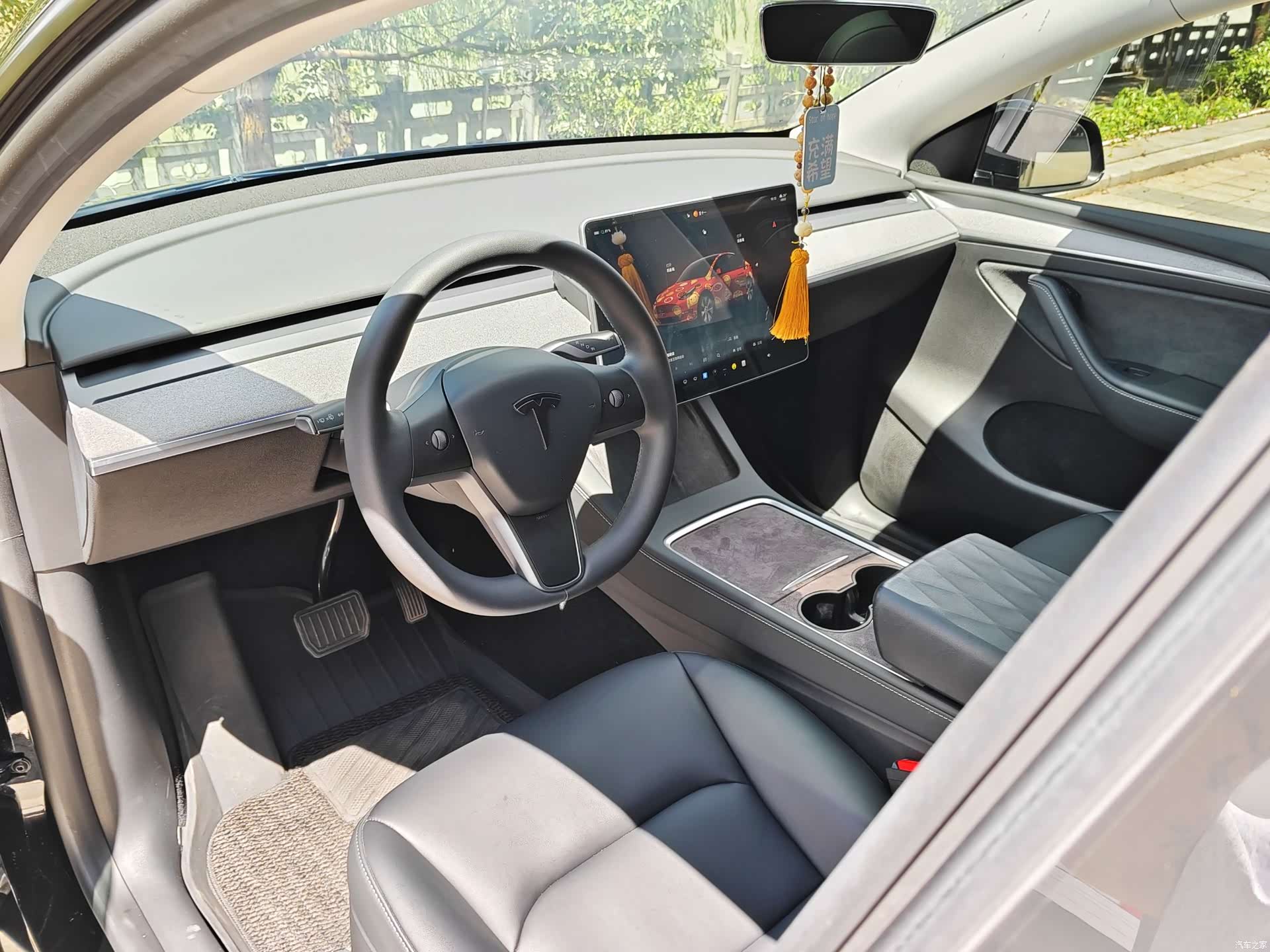 Tesla Model Y, 2023 3
