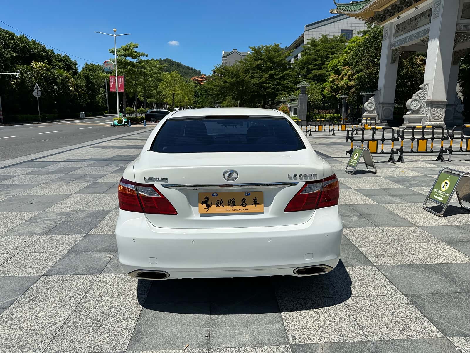 Lexus LS, 2008 3