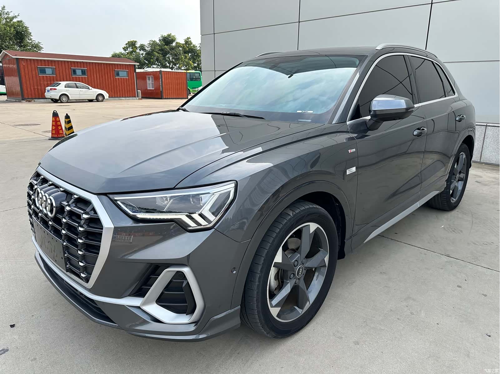 Audi Q3, 2022 1