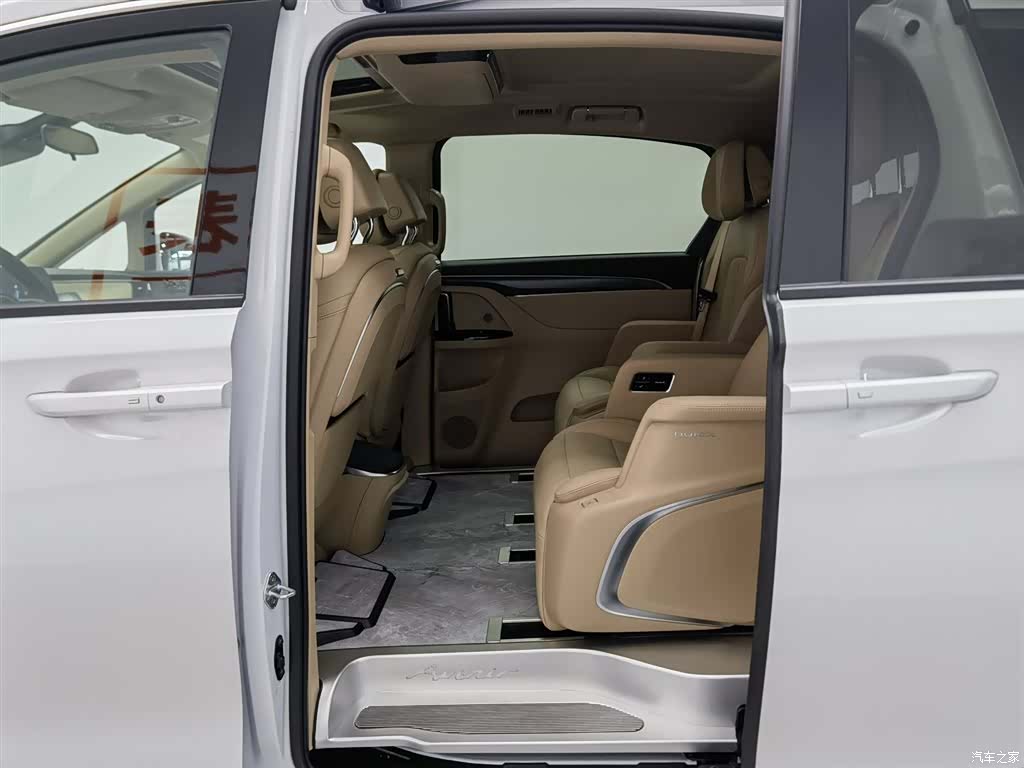 Buick GL8, 2025 15