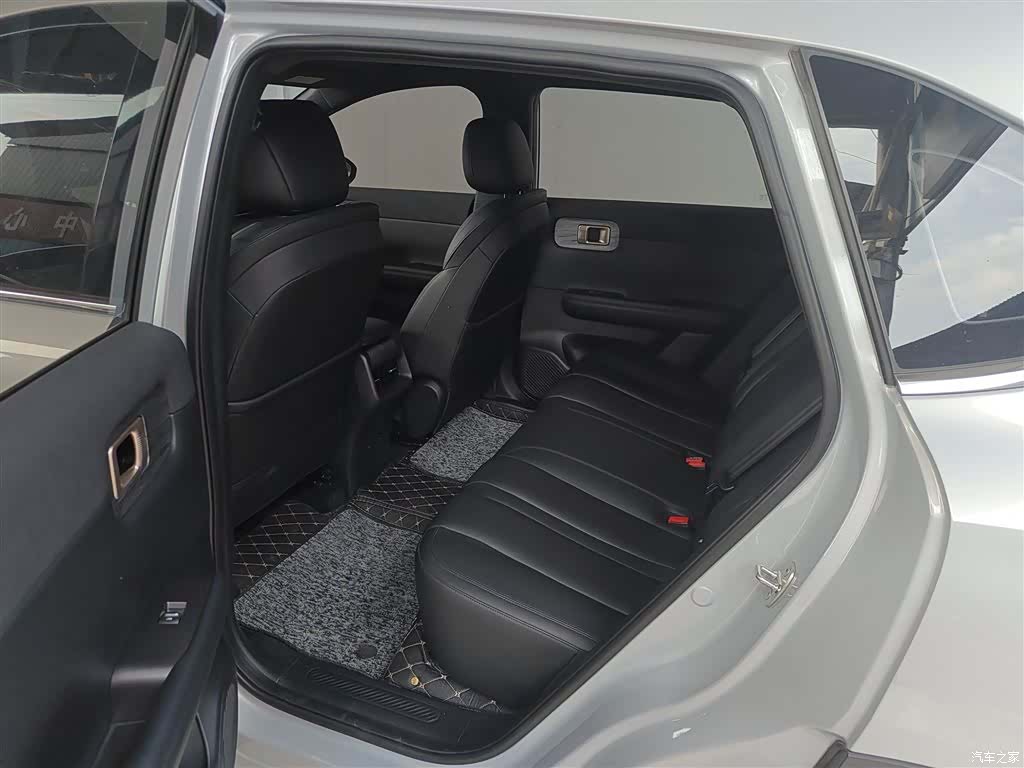Wuling Starlight, 2024 13
