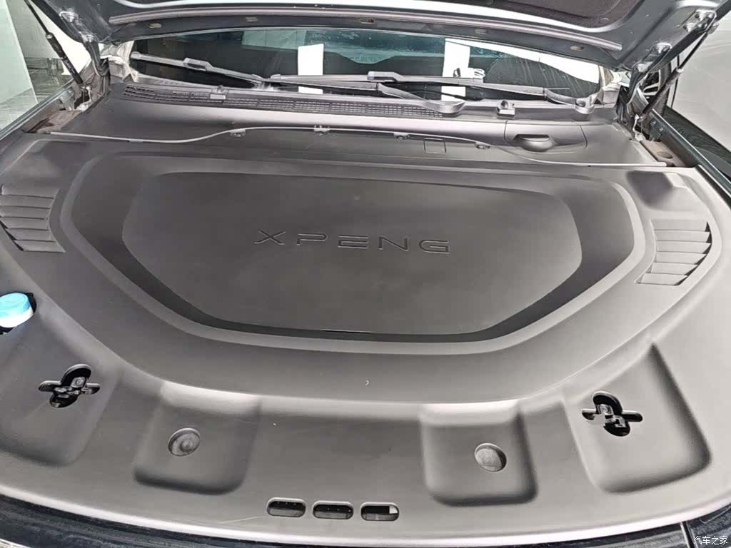 Xpeng P7, 2023 20